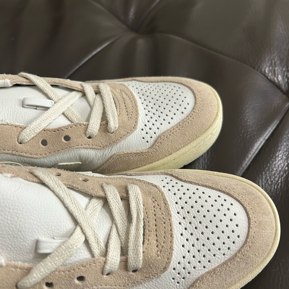 Veja Cream and White Casual Sneakers - Picture 5 of 8